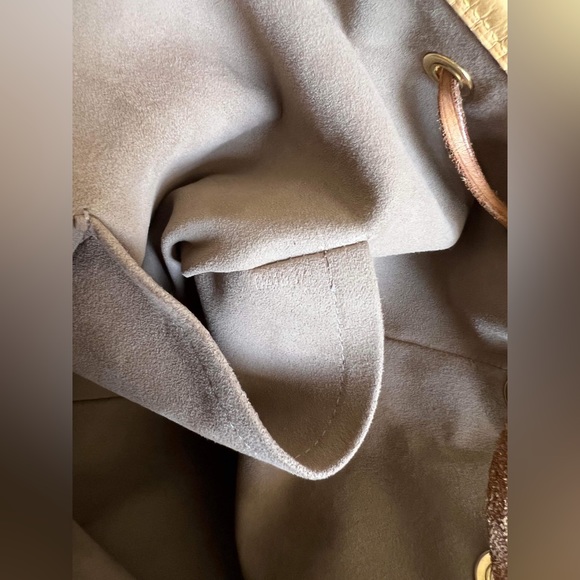 LOUIS VUITTON
Black Monogram Multicolore Petit Noe Bag - Picture 16 of 16